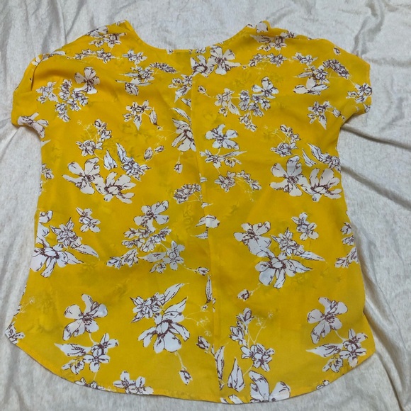 West Kei Yellow Floral Blouse - Picture 5 of 5